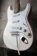 画像5: Davis Custom Guitars Yngwie Malmsteen Scalloped Stratocaster / Olympic White  (5)