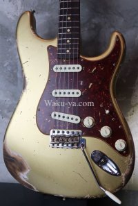  Fender Custom Shop 62 Heavy Relic Stratocaster / Aged Aztec Gold Finish