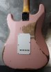 画像2:  Fender Custom Shop '62 Heavy Relic Stratocaster SSH / Aged Shell Pink Finish (2)