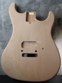 MusiKraft / Build a Kramer Pacer / Alder