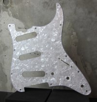 Pearl Pickguard for Stratocaster