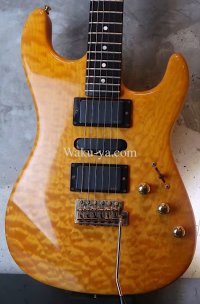 Valley Arts Custom Pro USA Quited Maple H-S-H / Natural Amber