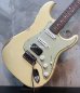 画像3: Fender Custom Shop Custom Deluxe S-1 Stratocaster  S-S-H  Relic / Aged Vintage White (3)