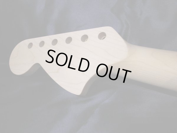 画像3: WARMOTH Rosewood / Maple Neck 22F / Large head STRATOCASTER®  (3)