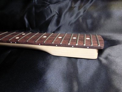 画像2: WARMOTH Rosewood / Maple Neck 22F / Large head STRATOCASTER® 