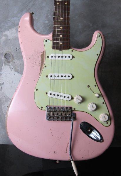 画像1: Fender USA Custom Shop Stratocaster Shell Pink / Hard Relic　 (1)