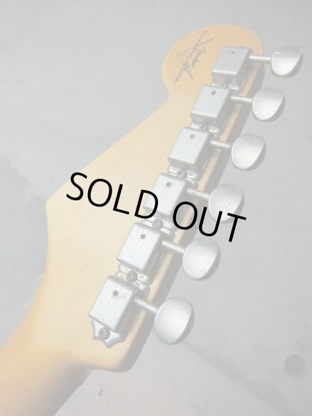 画像5: Fender Custom Shop 1957 Stratocaster Journeyman Relic Blue Sparkle  (5)