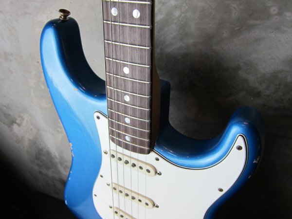 画像4: Fender Custom Shop 69 Stratocaster Relic Lake Placid  Blue  (4)