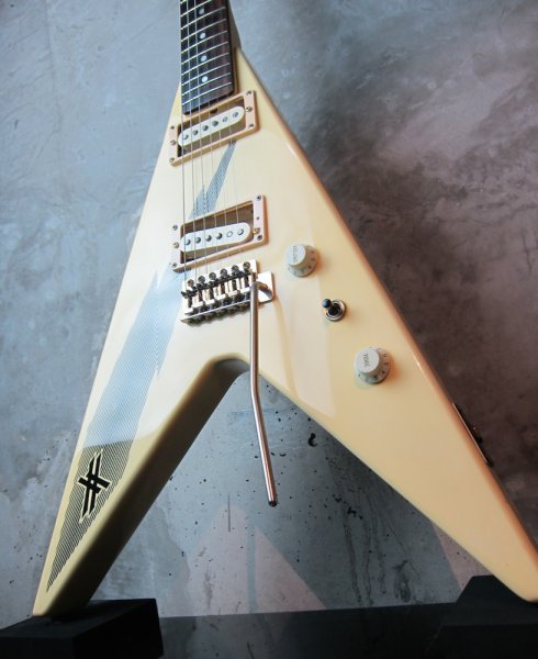 画像3: Aria Pro II XX-DLX Flying V Yngwie Malmsteen (3)