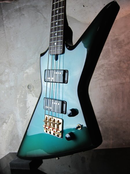 画像2: Aria Pro II ZZB Deluxe 80's / Blue-Black Sunburst  (2)
