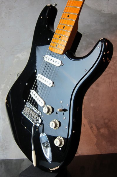 画像4: Fender Custom Shop David Gilmour "Relic" Stratocaster / Black  (4)