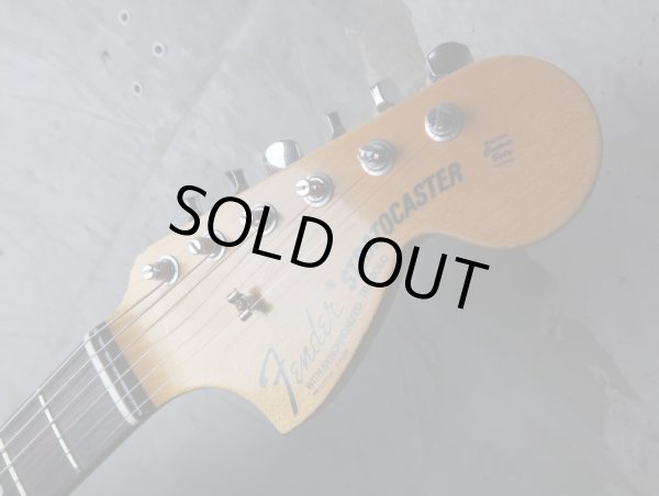 画像2: Fender Custom Shop 1969 Stratocaster Heavy Relic / Fiesta Red (2)