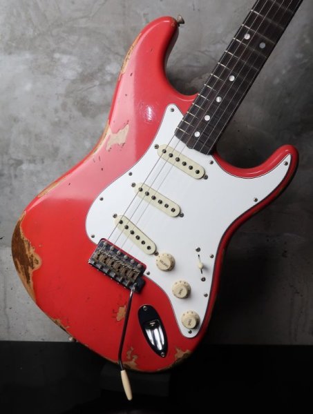 画像8: Fender Custom Shop 1969 Stratocaster Heavy Relic / Fiesta Red (8)