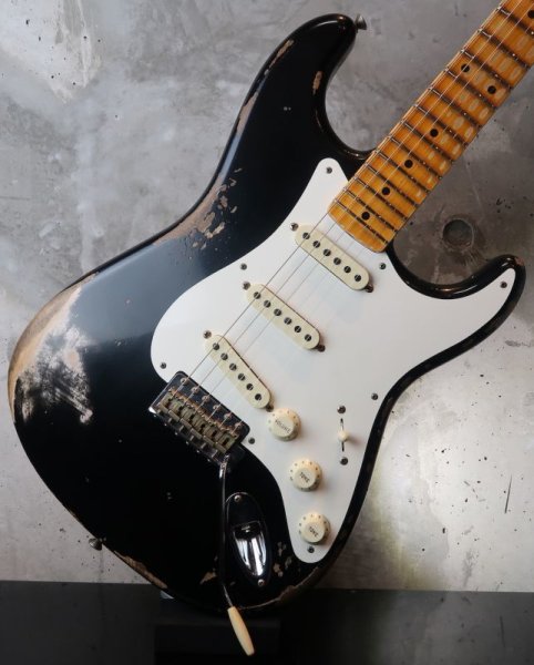 画像12: Fender  USA Custom Shop 1957 Heavy Relic Stratocaster Aged Blackie (12)