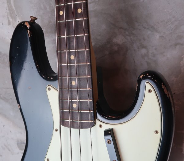 画像8: Fender Custom Shop '60s Jazz Bass Light Relic /  Aged Black (8)