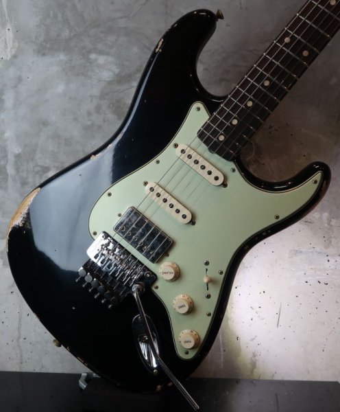 画像14: Fender Custom Shop '62  Stratocaster S-S-H  Aged Black / Heavy Relic / FRT (14)