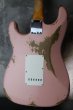 画像2: Fender Custom Shop 1962 Stratocaster Relic Shell Pink  (2)