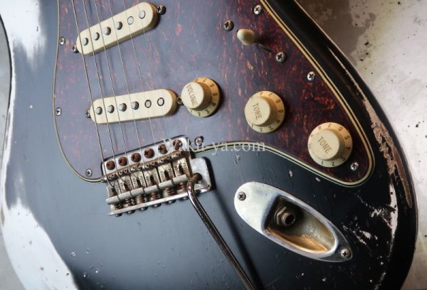 画像11: Davis Custom Guitars / Stratocaster VSS Relic / Flame Maple Neck / Black  (11)