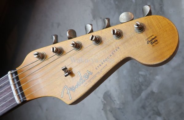 画像2: Fender Custom Shop 62 Stratocaster / Aged Sherwood Green Metallic / Heavy Relic  (2)