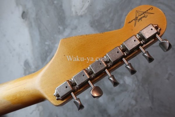 画像7:  Fender Custom Shop 62 Heavy Relic Stratocaster / Aged Aztec Gold Finish (7)