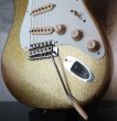 画像9: Fender Custom Shop 1957 Stratocaster Relic  / Gold Sparkle  (9)