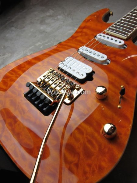 画像2: Suhr Standard Carve Top Trans Caramel  (2)
