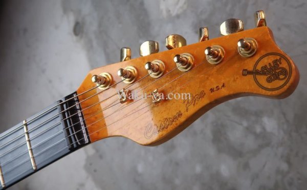 画像3: Valley Arts Custom Pro USA Quilted Maple H-S-H / Natural Amber (3)