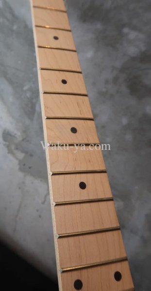 画像9: Warmoth Stratocaster Neck 22 Fretted Maple / Left Hand / Large Head (9)