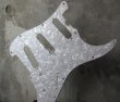 画像2: Pearl Pickguard for Stratocaster (2)