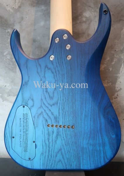 画像9: Skervesen Velociraptor 7-String / Trans White Top / Trans Blue Back (9)