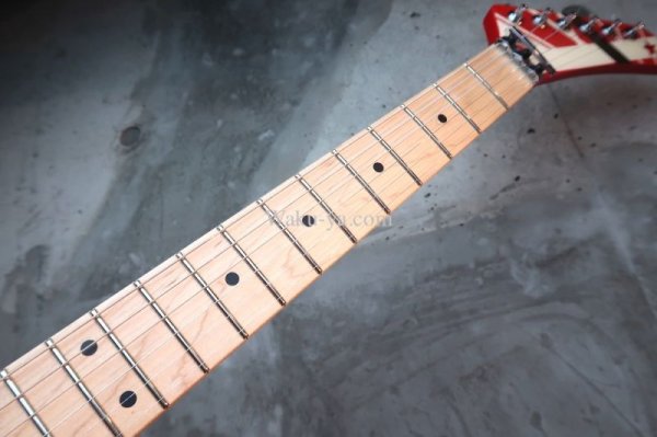 画像3: EVH Striped Series 5150 Red, / Black /  White Stripes (3)
