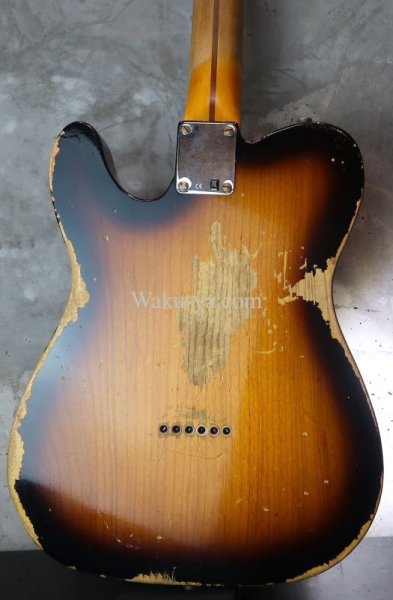 画像2: Fender Custom Shop 1952 Telecaster Relic Sunburst  (2)