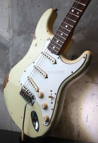 画像9: Fender Custom Shop '69 Stratocaster Heavy  Relic / Vintage White (9)