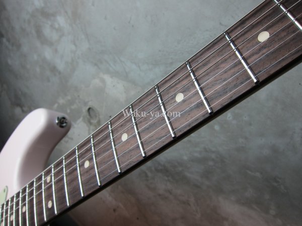 画像3: Suhr Classic Stratocater / Master Builder J. W. Black / Antique Shell Pink / Lightly Aged  (3)
