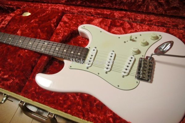 画像9: Suhr Classic Stratocater / Master Builder J. W. Black / Antique Shell Pink / Lightly Aged  (9)