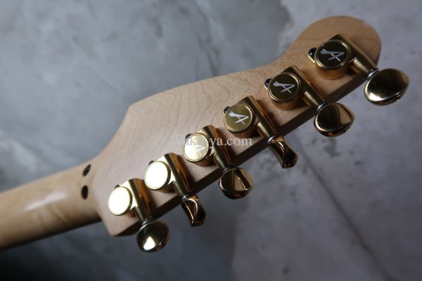 画像5: Tom Anderson Grand Am Figured Maple w/ Swicheroo / Honey Burst USED (5)