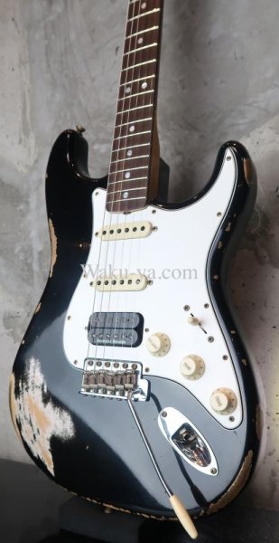 画像5: Fender Custom Shop 1969 S-S-H  Stratocaster  Heavy Relic  Black (5)
