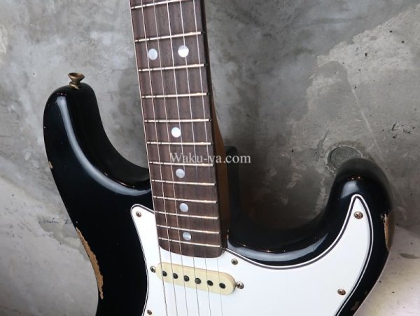 画像10: Fender Custom Shop 1969 S-S-H  Stratocaster  Heavy Relic  Black (10)