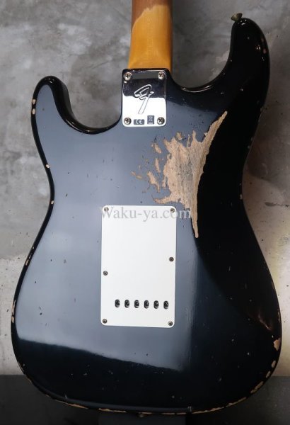 画像2: Fender Custom Shop 1969 S-S-H  Stratocaster  Heavy Relic  Black (2)
