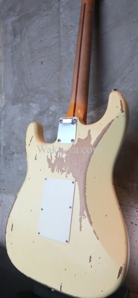 画像6:  Fender Custom Shop 1956 Stratocaster Heavy Relic FRT / Vintage White (6)