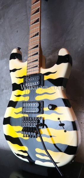 画像5: Charvel USA Custom Shop Master-built San Dimas 2H / Pointy Bengal  (5)