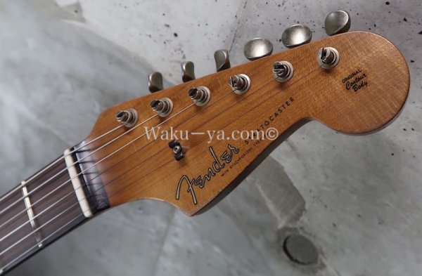 画像2: Fender Custom Shop  '61 Stratocaster / Limited Edition Feded 3-Color Sunburst /  Heavy Relic  (2)