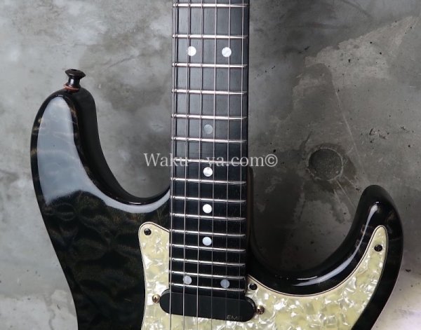 画像10: ☆期間限定 驚愕の大特価☆ Valley Arts Custom Pro USA  Quilt Maple Top 90's / Trans Black  (10)