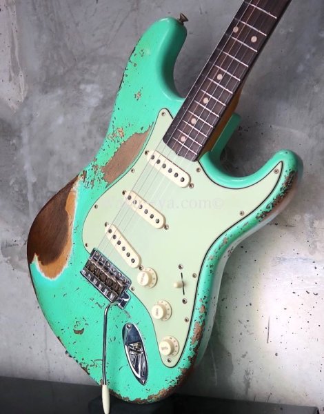 画像9: Fender Custom Shop Stratocaster '60  LTD Dual Mag II / Sea Foam Green / Super Heavy Relic (9)