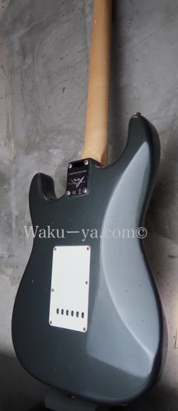 画像6: Fender Custom Shop  '69 Stratocaster / Journeyman Relic / Charcoal Frost Metallic (6)