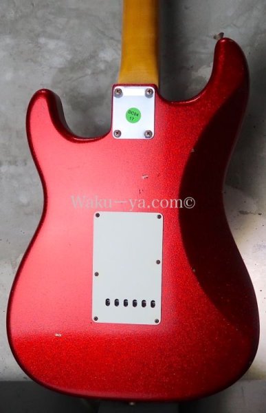 画像2:  Fender Custom Shop 1963 Stratocaster Journeyman Relic Faded Red Sparkle  (2)