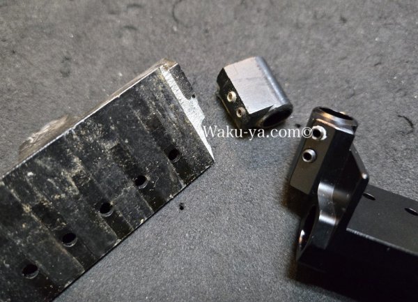 画像6: Steinberger Bridge 破損・ ArmBar部分の割れ。諦めないでご相談下さい。修理・Repair  / 世界屈指の豊富なノウハウと、Parts類の在庫量 / Custom / オリジナルパーツ / 加工 / パーツ作成・製作/ リフレット / Pot修理 /その他、スタインバーガー以外についてもお気軽にご相談下さい。 (6)