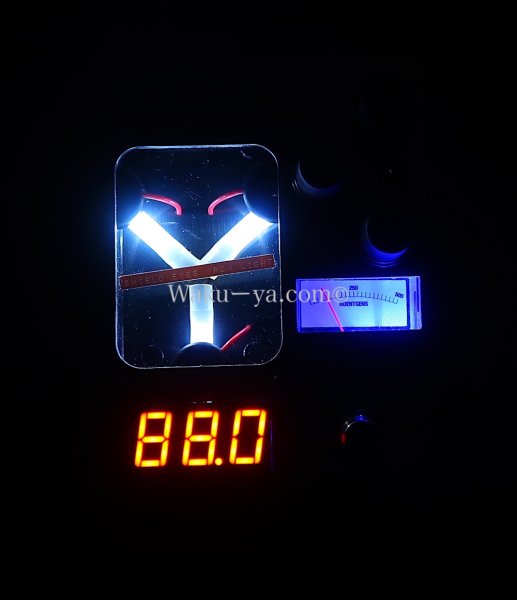 画像2:  Flux Capacitor Delay　V2 / 4114 Custom Effects Pedals (2)