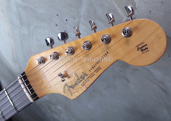 画像2: Fender Custom Shop LTD '63 Stratocaster Journeyman Relic / Aged Fiesta Red  (2)