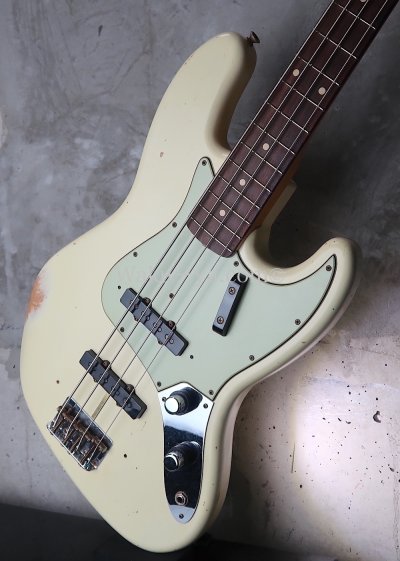 画像2: Fender Custom Shop '60 Jazz Bass Relic / Aged Vintage White